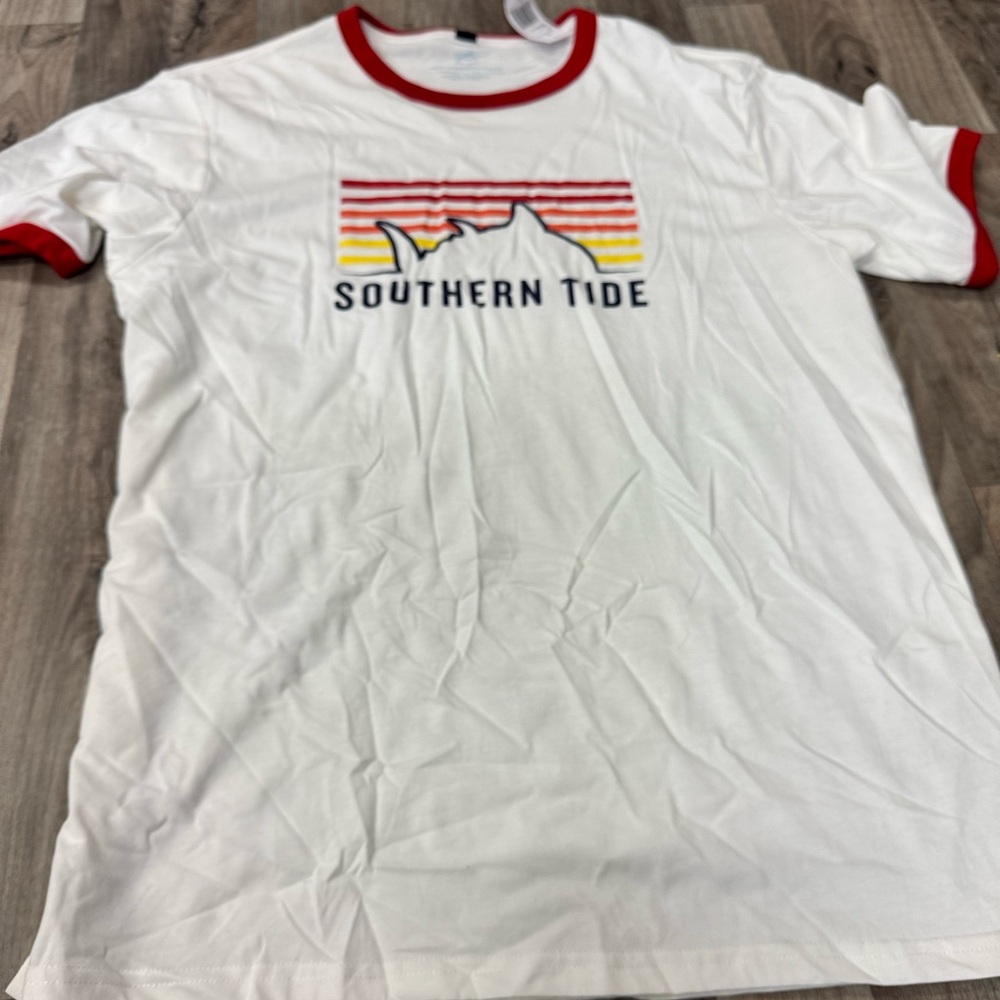 Men’s NWT Southern tide T Shirt‎ Size Large Short Sleeve MSRP $38